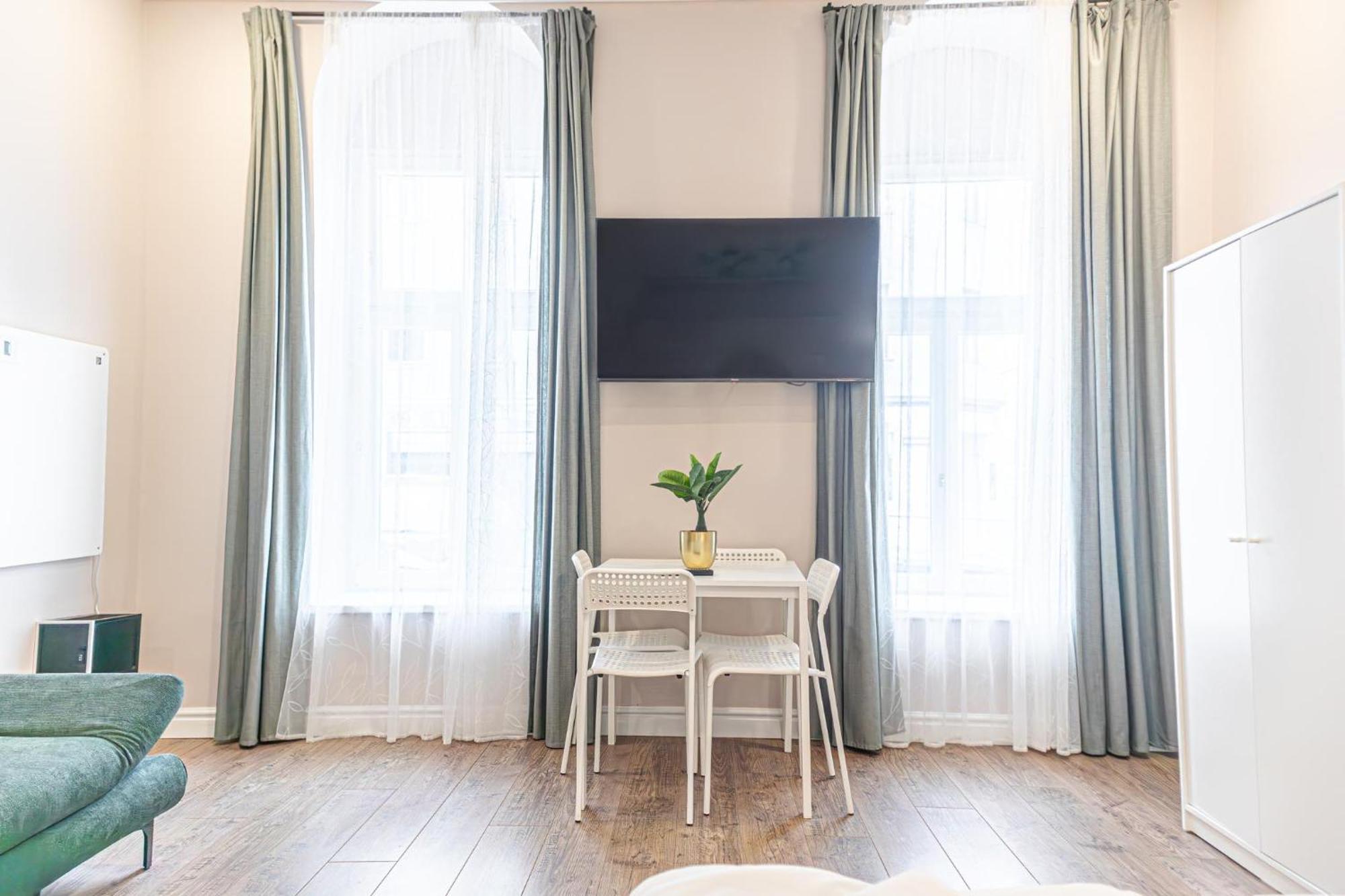 Stylish Studio Apartment Wiener Stadthalle Eksteriør billede