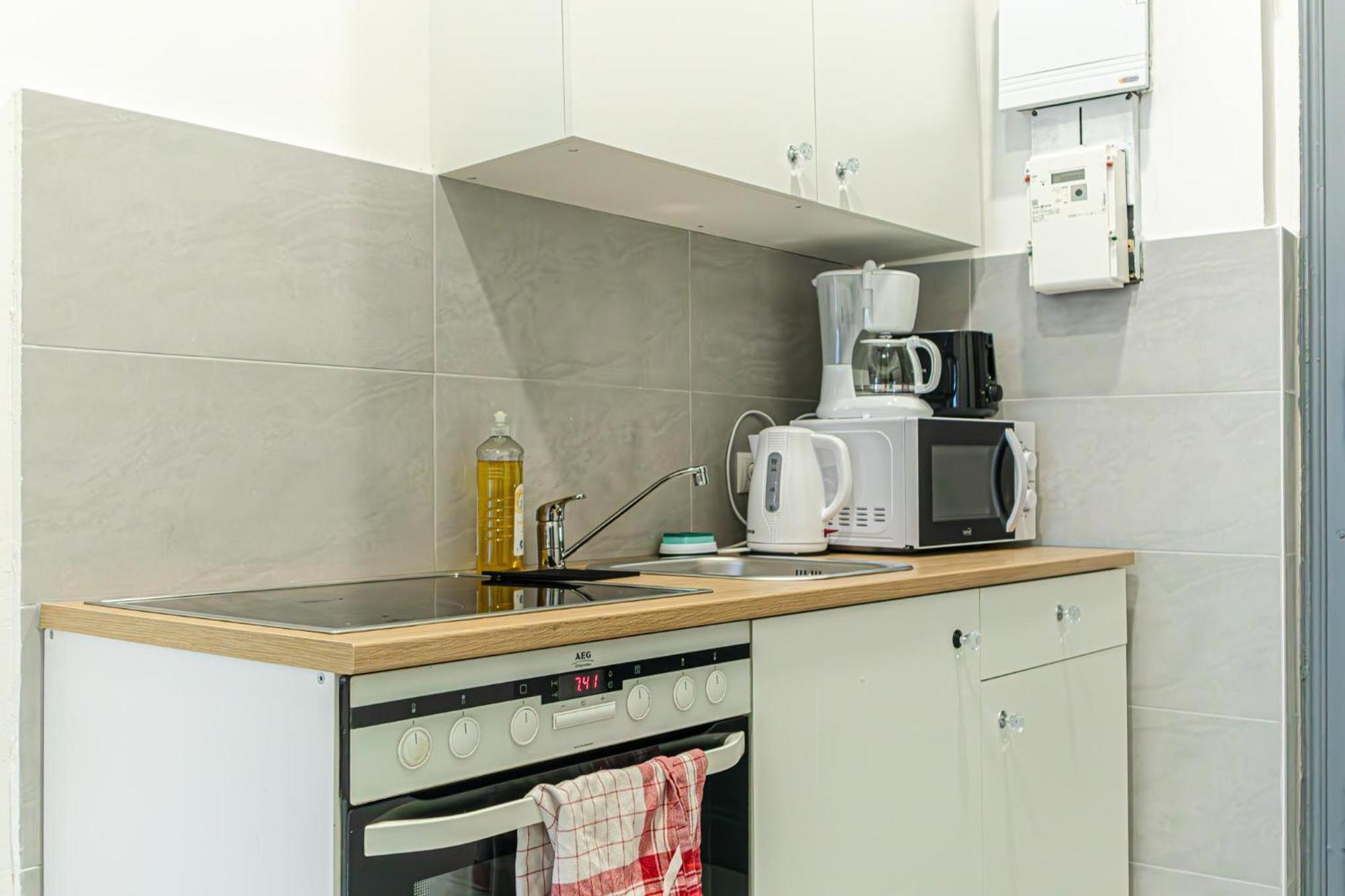 Stylish Studio Apartment Wiener Stadthalle Eksteriør billede